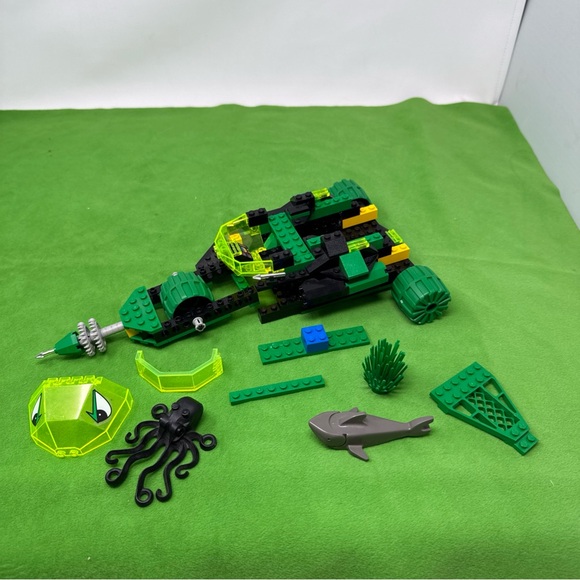 LEGO 2162 Hydro Reef Wrecker parts only NOT complete - Picture 1 of 9
